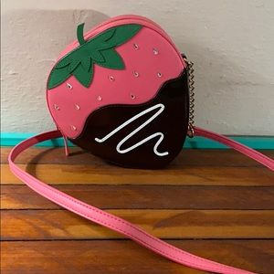 Kate Spade Creme de la Creme Strawberry crossbody